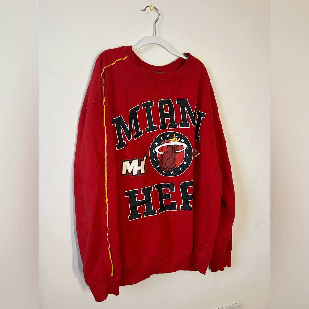 Miami heat XL sweatshirt